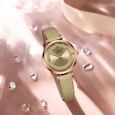 Reloj para Mujer Marca CURREN con Pulso de Cuero Modelo 9079-1